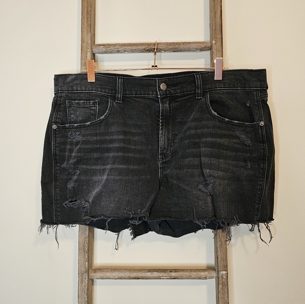 ⭐️40% Off⭐️ Old Navy Boyfriend Midrise Shorts Faded Black